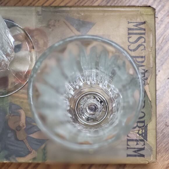 Mid Century Ice Cream Soda Glasses, Set of 6 Pedestal Tulip Shaped Glasses - Picture 7 of 8